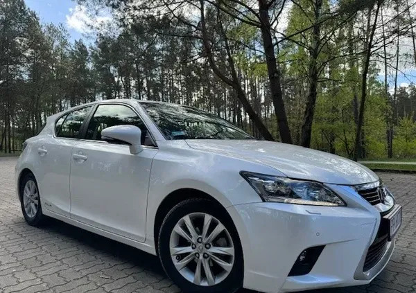 lexus ct Lexus CT cena 67900 przebieg: 98500, rok produkcji 2014 z Piła